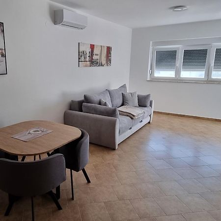 Apartmani Sunce I More Premantura Ngoại thất bức ảnh