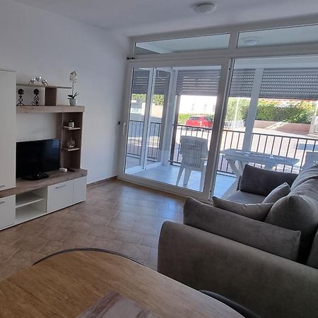 Apartmani Sunce I More Premantura Ngoại thất bức ảnh