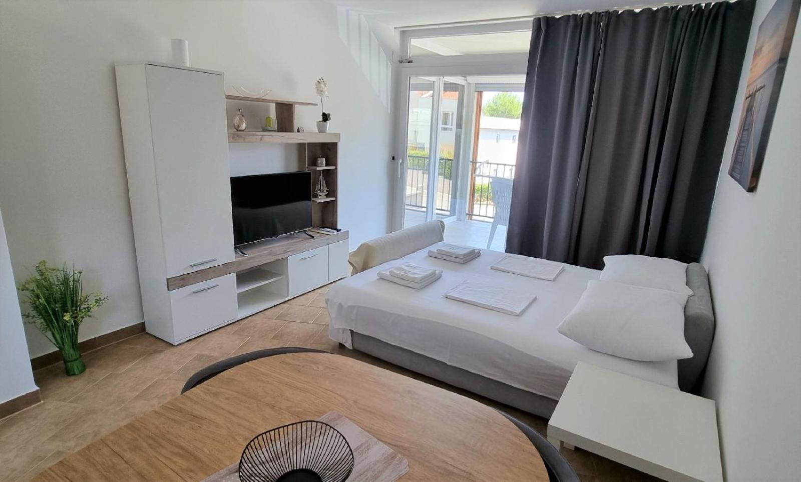 Apartmani Sunce I More Premantura Ngoại thất bức ảnh